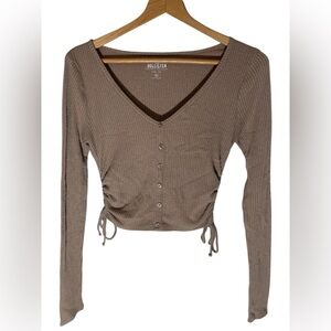 C9- Hollister Ribbed V Neck Long Sleeve Top - ladies Medium baby Tee